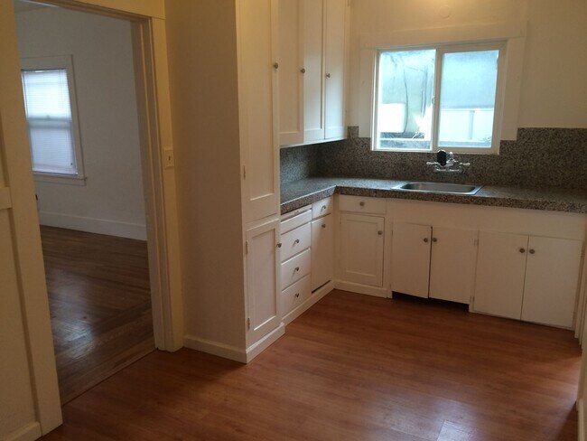 Foto del edificio - 377 E Reed St