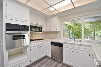 Building Photo - 9877 Brunswick Way