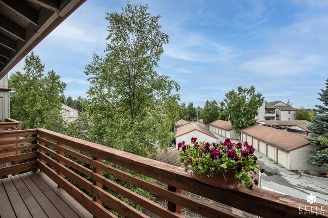 deck - 9645 Independence Dr