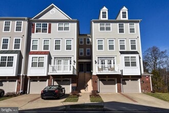 Building Photo - 45740 Winding Branch Terrace