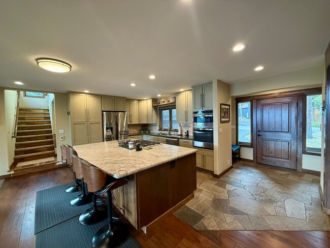 Building Photo - Stunning Lakeviews Throughout