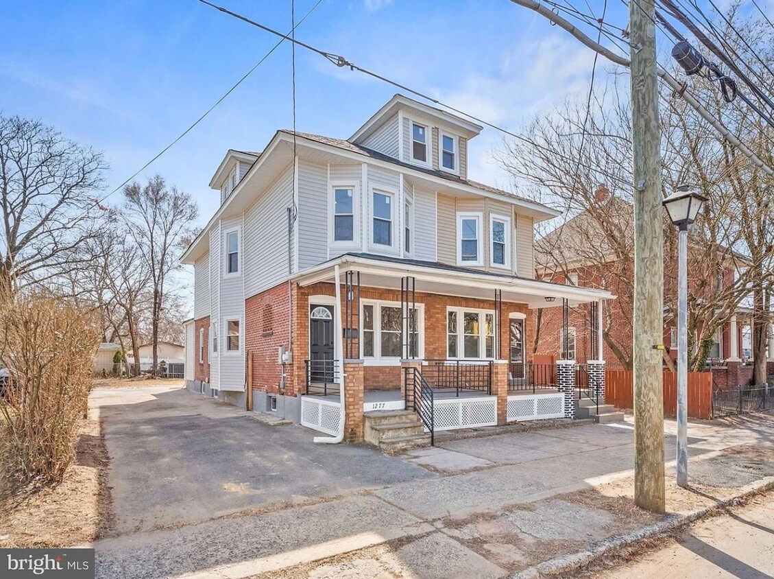 Primary Photo - Charming 3BR House in Trenton