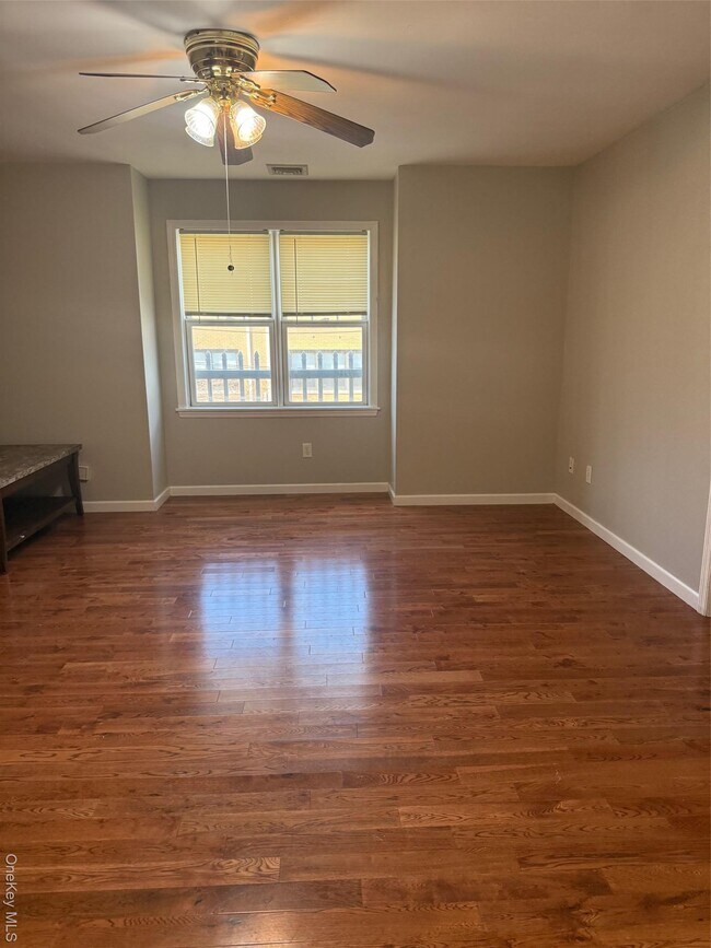 Foto del edificio - 129 New St