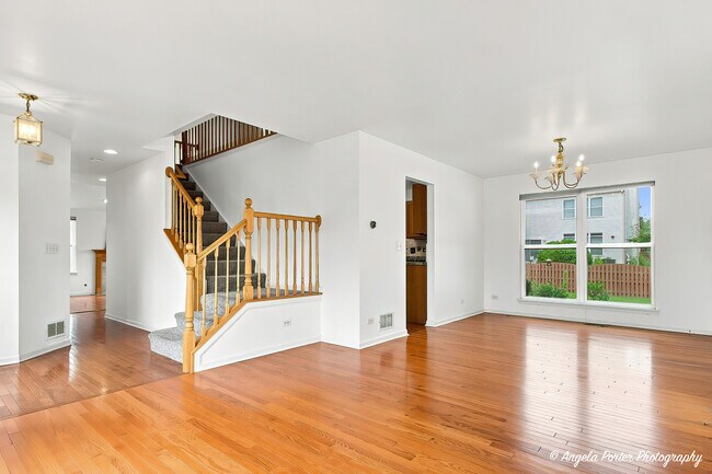 Foto del edificio - 10570 Wing Pointe Dr