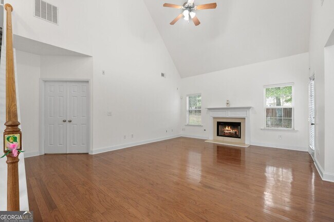 Foto del edificio - 125 Highgrove Pl