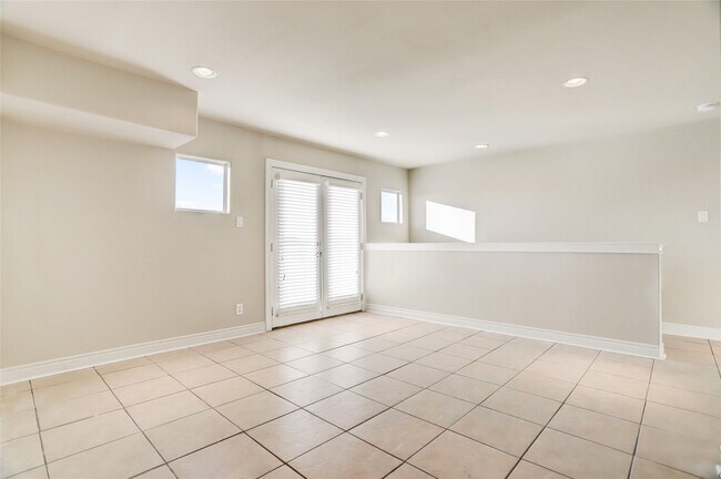 Foto del edificio - 9133 Creekstone Lake Dr