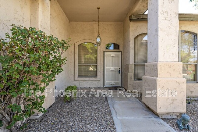 Building Photo - 7237 E Gallego Ln