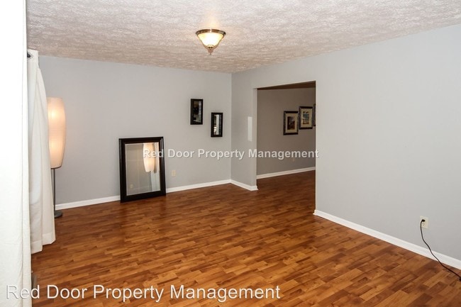 Building Photo - 4 br, 2.5 bath House - 8268 Castle Ridge Lane