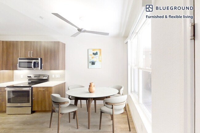 Foto del edificio - 1257 Lakeside Dr