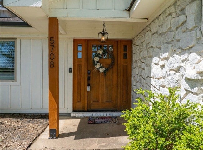Foto del edificio - Beautiful Newly Remodeled 3 Bed, 2 Bath Home