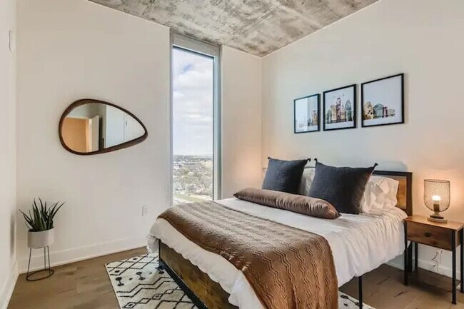 Foto del edificio - 505 W 7th St
