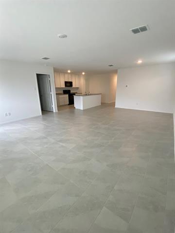 Building Photo - 325 Riverside Dr