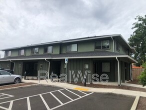 Building Photo - 8300 SE Flavel St