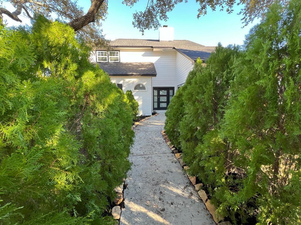Primary Photo - 3203 Country Club Blvd