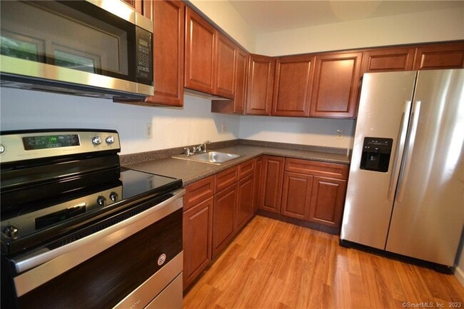 Building Photo - 56 Juniper Rd