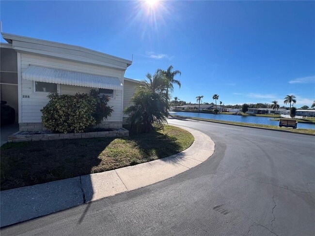 Foto del edificio - 1500 County Rd 1