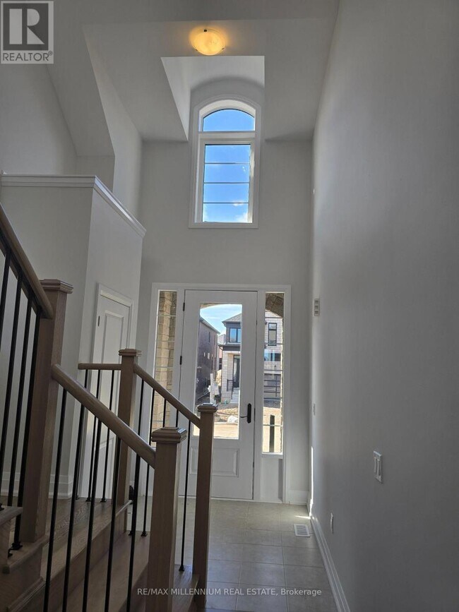 Building Photo - 901 Knights Ln