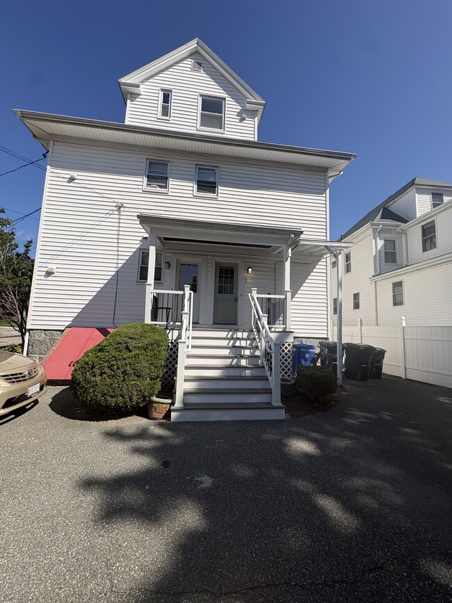 Photo - 137 Whitwell St (Quincy, MA) Apartment