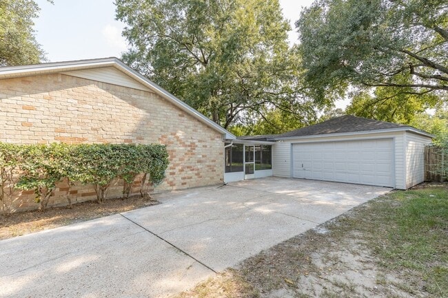 Building Photo - 4011 Flint Creek Dr