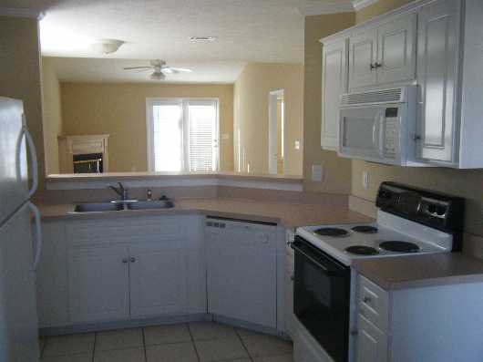 Foto del edificio - Available Mid August! Centrally Located To...