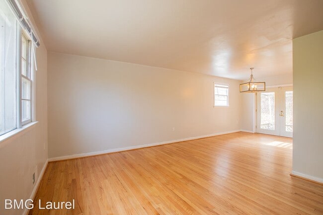Building Photo - 5 br, 3 bath House - 11407 Rosalie Dr