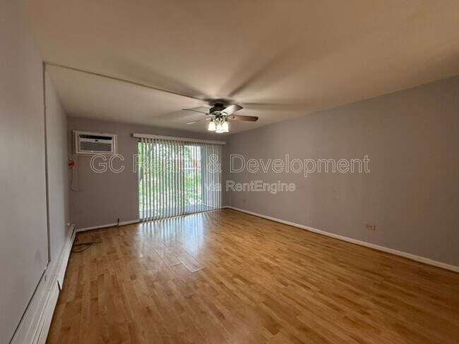 Foto del edificio - 1180 Meadow Ln