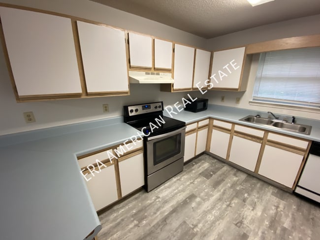 Foto del edificio - 2807 Bradford Pl NW