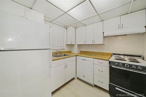 Foto del edificio - 1345 Lincoln Rd