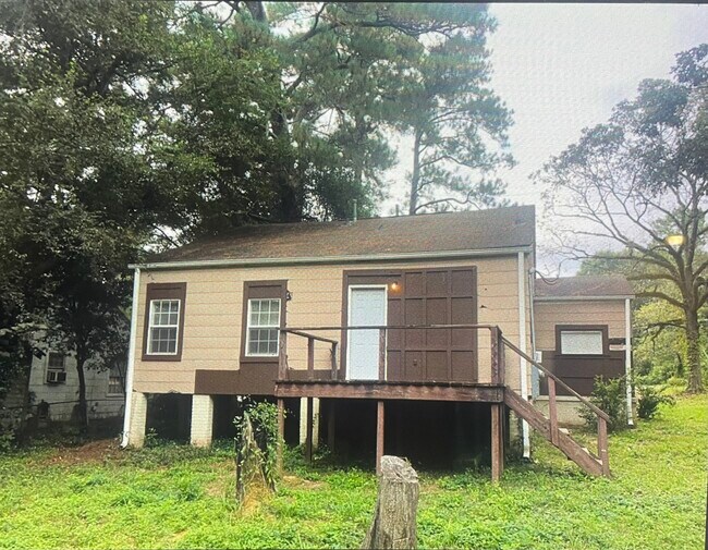 Foto del edificio - 165 Cooper Rd