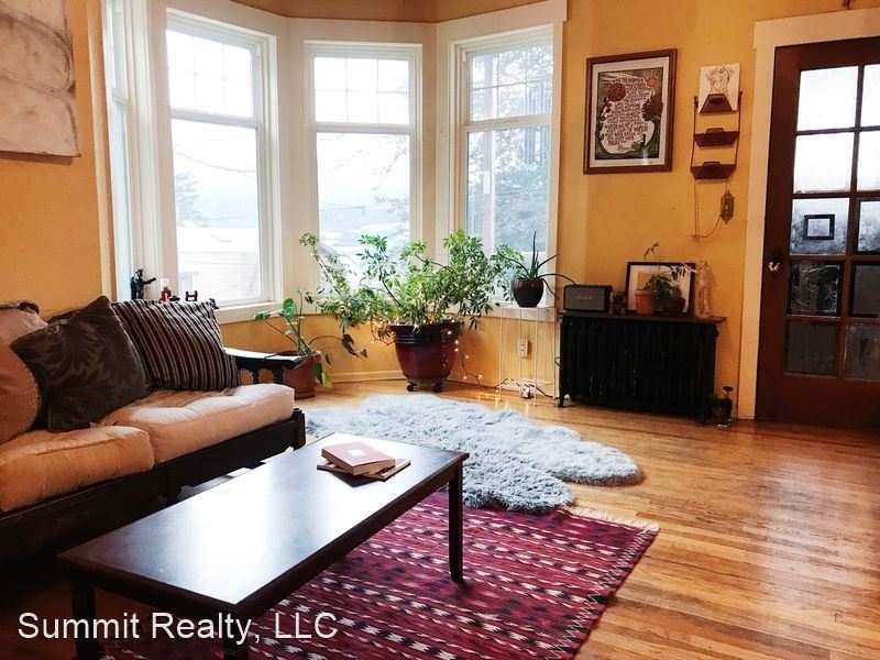 Primary Photo - 3 br, 1 bath House - 513 East St