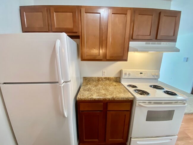 Building Photo - Greenway Park Apartments