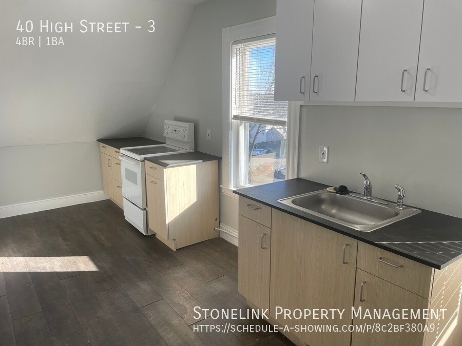 40 High Street Apartment for Rent in North Attleborough, MA