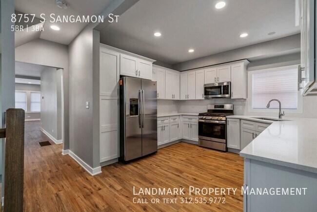Building Photo - 8757 S Sangamon