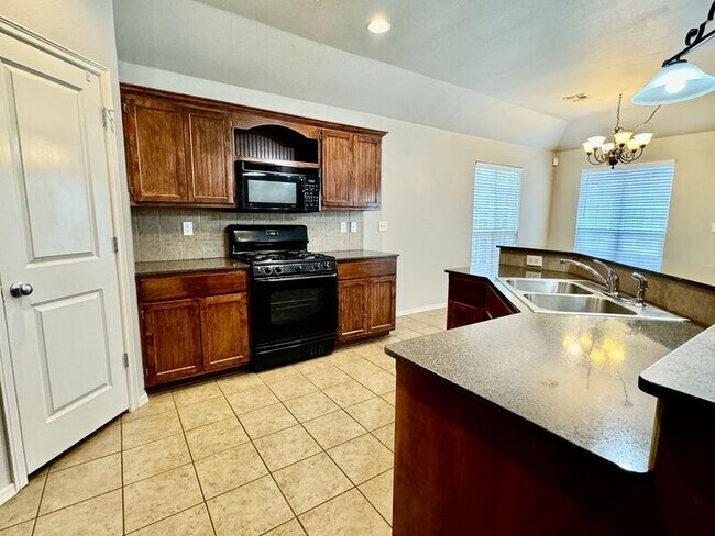 Foto del edificio - 8916 N 155th E Ave