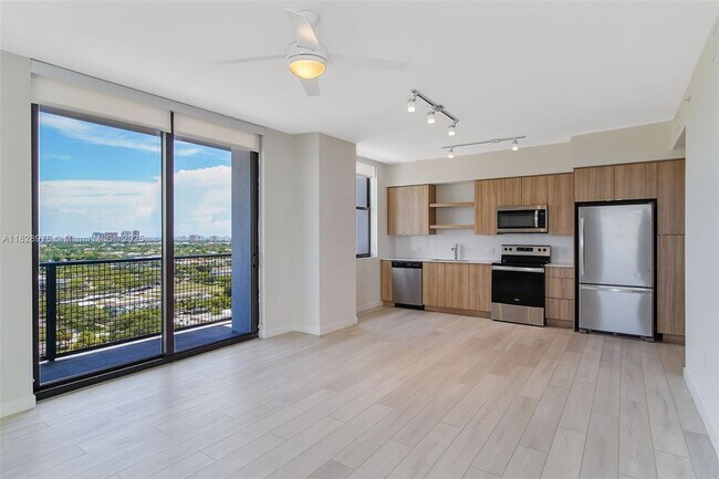 Foto del edificio - 555 NE 8th St