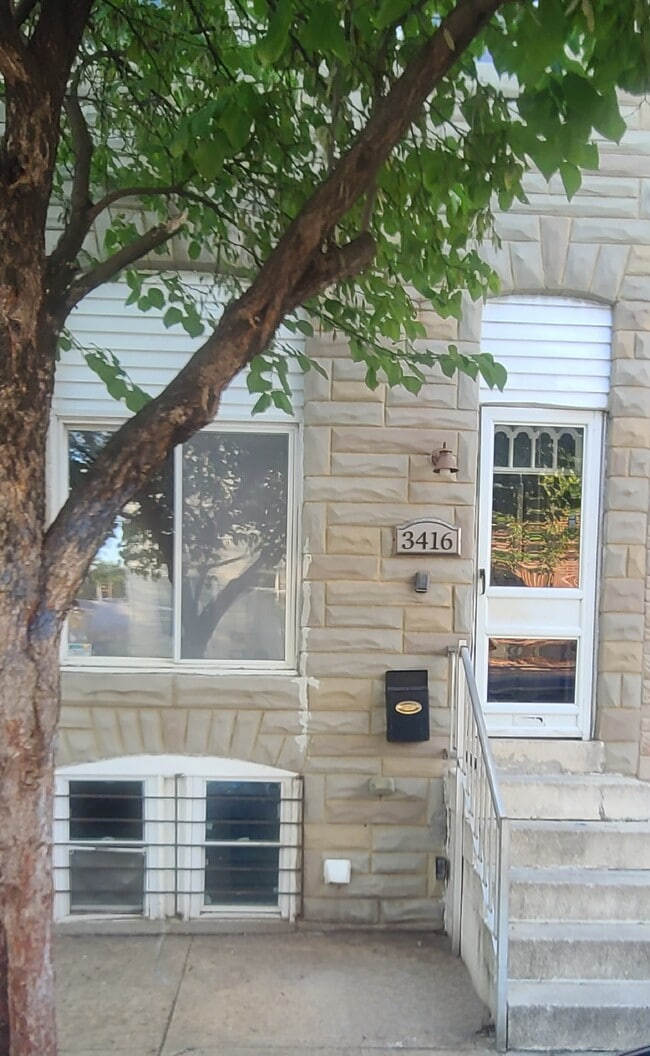Building Photo - 3416 Mount Pleasant Ave