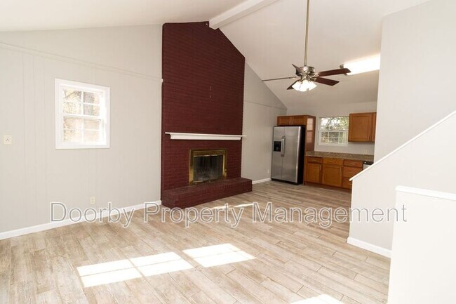 Foto del edificio - 6619 Fairview Rd