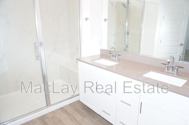 Foto del edificio - 36610 W Mediterranean Way