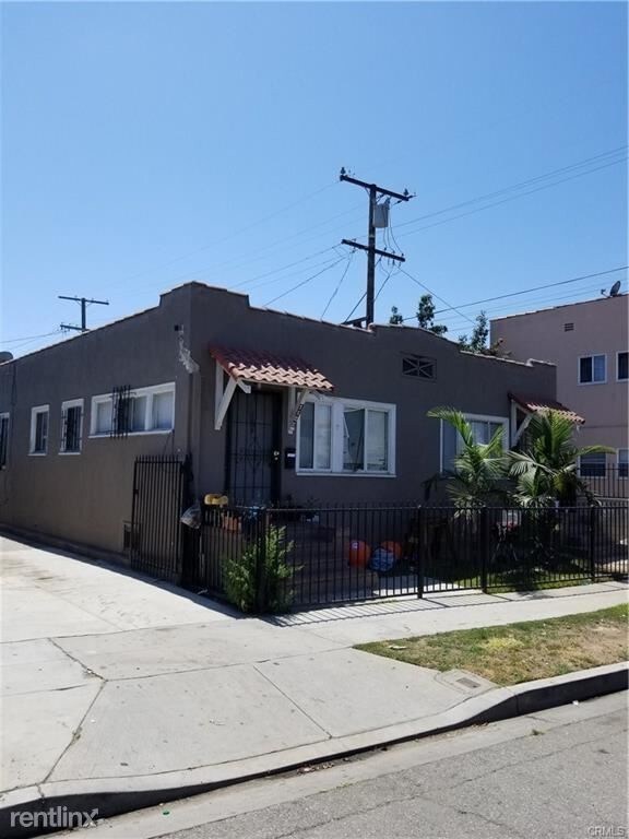 Building Photo - 4 br, 2 bath House - 1126 E Hellman St