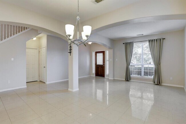 Foto del edificio - 16906 Bird Creek Dr