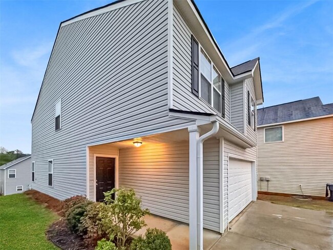 Building Photo - 18 Everett Cir SE