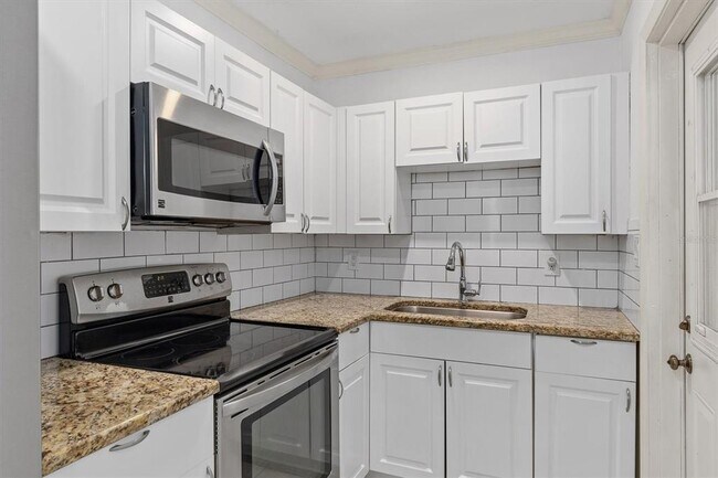Building Photo - 8723 Agress Ave