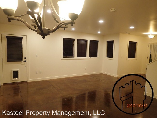 Foto del edificio - 3 br, 2.5 bath House - 251 South 1600 West
