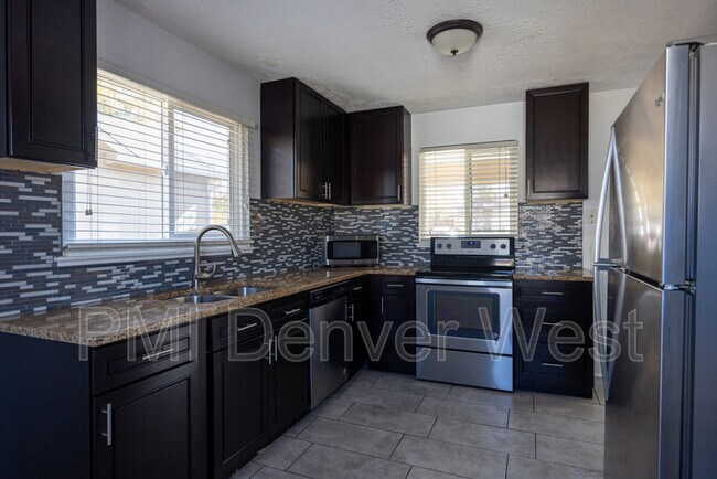 Building Photo - 2151 W Adriatic Pl