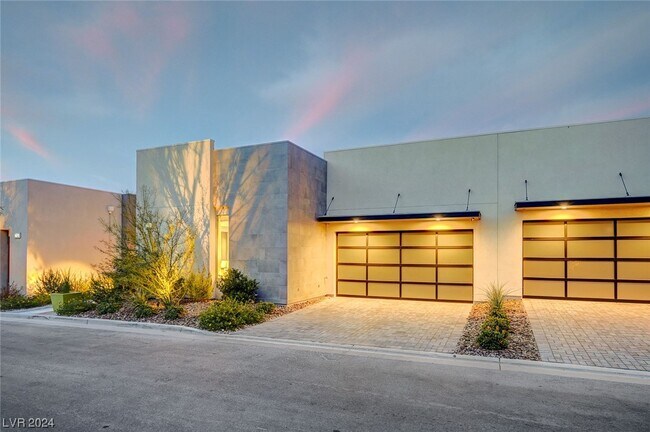 Foto del edificio - 678 Falcon Summit Ct