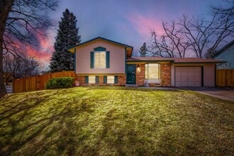 Building Photo - 2501 Sunrise Ct