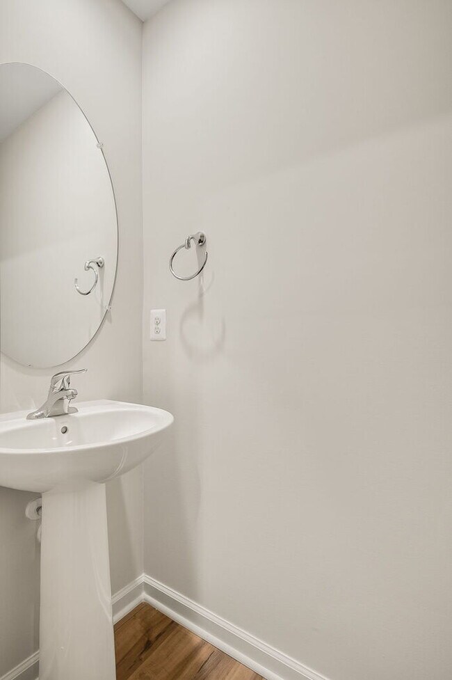 Foto del edificio - For Rent – Brand-New 3-Story Townhome in Harpers Mill