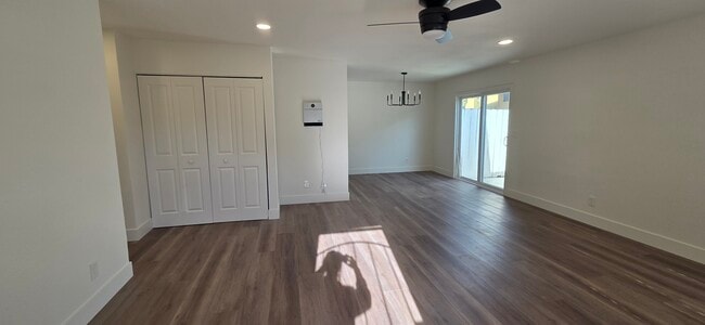 Building Photo - 10504 Caminito Rimini