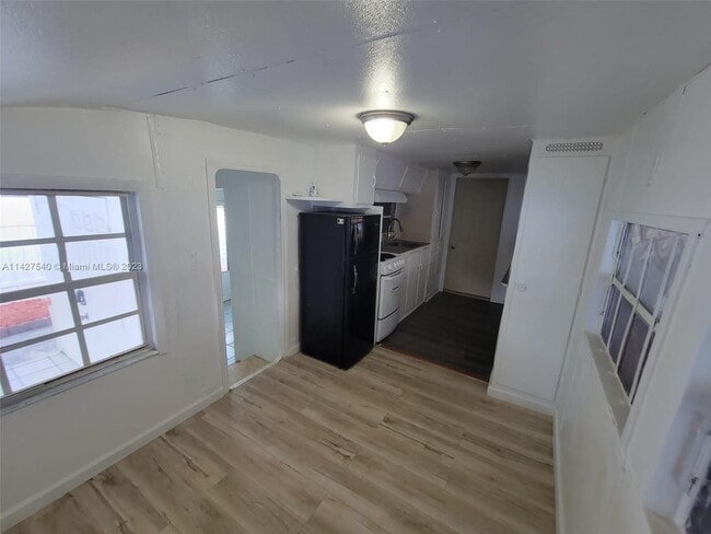 Photo - 825 SW 1st St Apartment