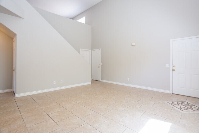 Foto del edificio - 7533 Hickory Hills Dr